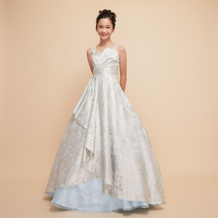 小学生のドレスもアナベルで見つかります