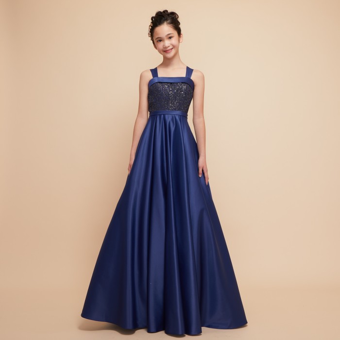 小学生のドレスもアナベルで見つかります